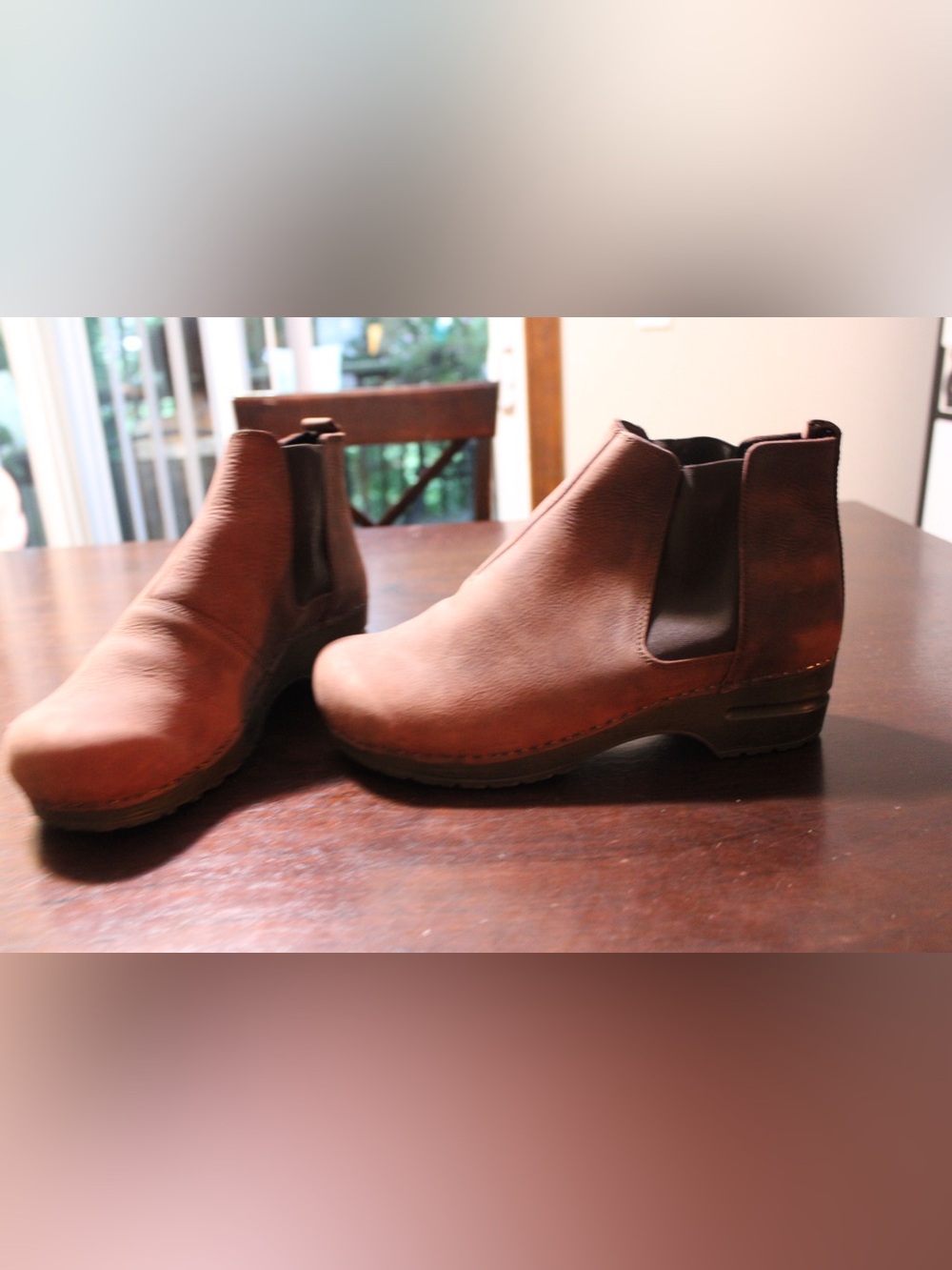Hudson Women's Leather Chelsea Boot in Antique Brown